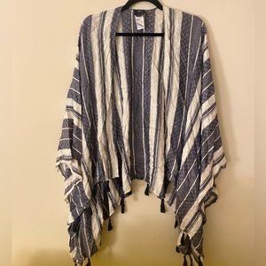 GAP // Women’s Shawl // White & Blue // Great Condition